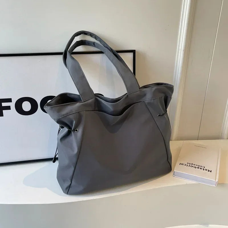 Upgrade your everyday style with the Urban Chic Large Capacity Tote Bag. Designed for modern women who need both fashion and functionality, this spacious shoulder bag is perfect for work, travel, shopping, school, and daily use.