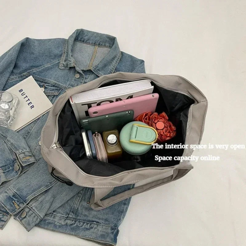 Upgrade your everyday style with the Urban Chic Large Capacity Tote Bag. Designed for modern women who need both fashion and functionality, this spacious shoulder bag is perfect for work, travel, shopping, school, and daily use.