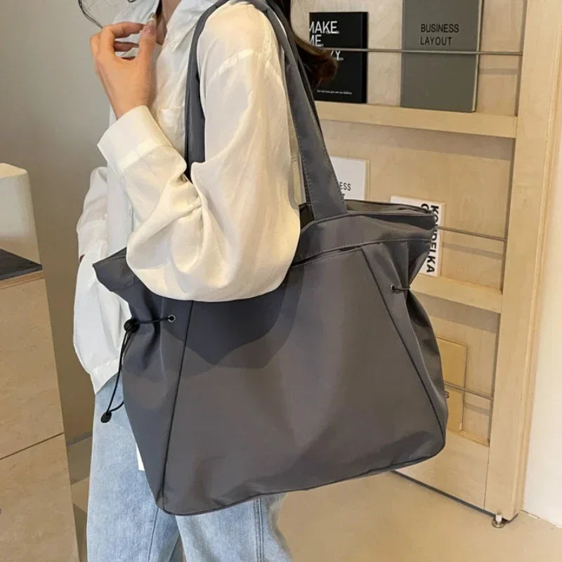 Upgrade your everyday style with the Urban Chic Large Capacity Tote Bag. Designed for modern women who need both fashion and functionality, this spacious shoulder bag is perfect for work, travel, shopping, school, and daily use.